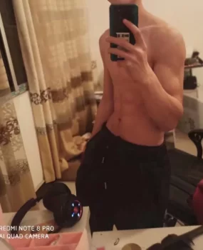 芙蓉区，男大体育生