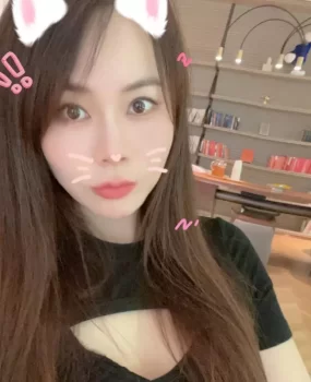 真实信息～本人可甜可骚！