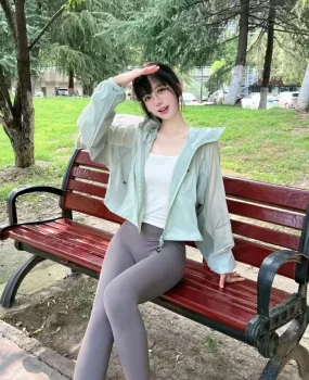 清纯粉嫩个人兼职小姐姐