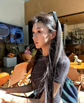 肤白貌美颜值女友