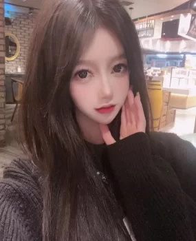 樱桃小嘴火辣活力舞蹈工作室嫩妹会一字马