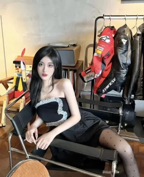 气质淑女长腿黑丝姐姐皮肤白皙眼镜水亮皆是温柔