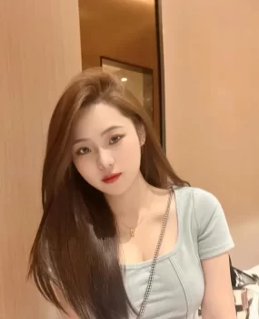 南通舞蹈学院巨乳校花假期兼职