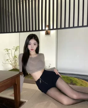 上城区黑丝风骚梦洁