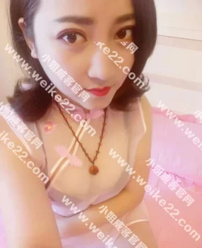 95年风骚嫩女三点真的很粉红毛还不多干净