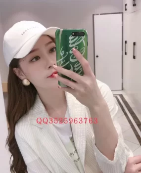 96年气质美女粉嫩乖巧
