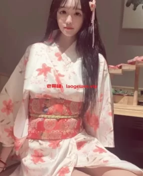 清纯反差小仙女，无毛小馒头竟是消防栓，床单湿了一大片