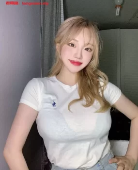 推荐一个活好的小姐姐、搞了一床的水