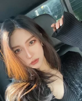 表面清纯实际骚的出水的性感嫩模兼职