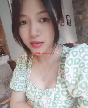 兼职学妹，身材火辣屁股很翘