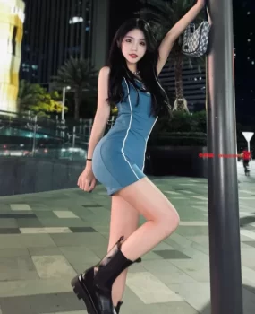 成都市 大白奶 极品身材 大学生妹 个人