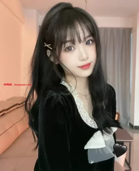 大理学生妹妹兼职，年轻人美爱吃大香蕉