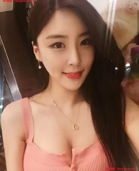 颜值身材一流，服务全能