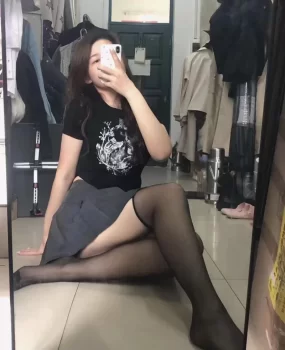 深圳黑丝长腿前凸后翘姐姐兼职