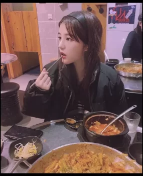 建业很卡哇伊的妹子